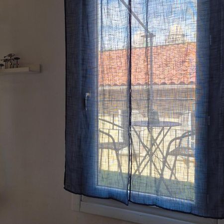 Appartement Au Coeur Du Panier Avec Terrasse 2 A 4 Personnes Climatisation à Marseille Extérieur photo